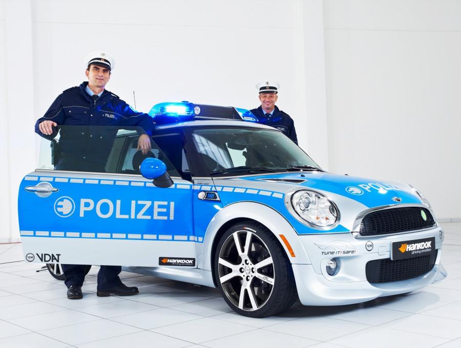  Mini E Police Car by AC Schnitzer 2010 года  (фото 8 из 10)